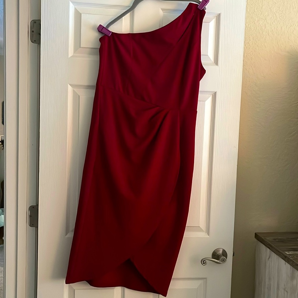 Pretty Garden. Shoulder Slit. Midi Dress. Size XL.
